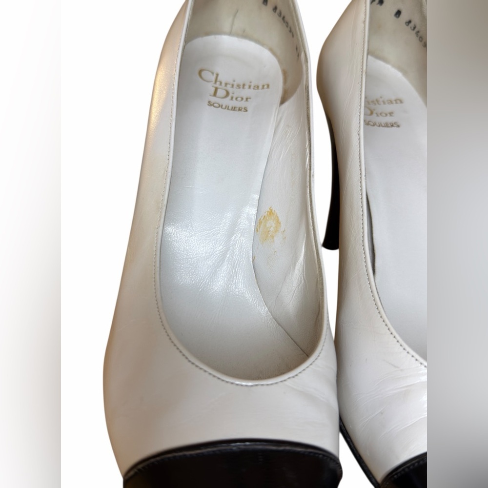RARE Vintage Christian Dior Designer Cap Toe Pumps Ivory Black Leather Heels - Picture 5 of 16